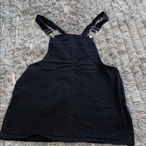 Rue 21 overalls 💚